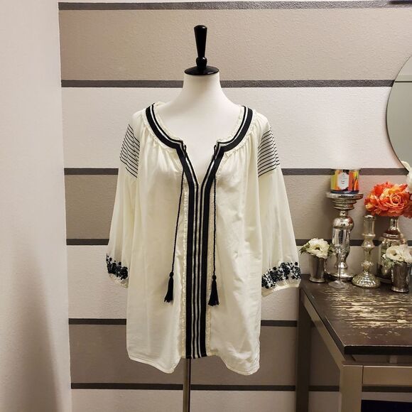 Lane Bryant Black/White Peasant Top Sz 18/20 - Picture 1 of 3